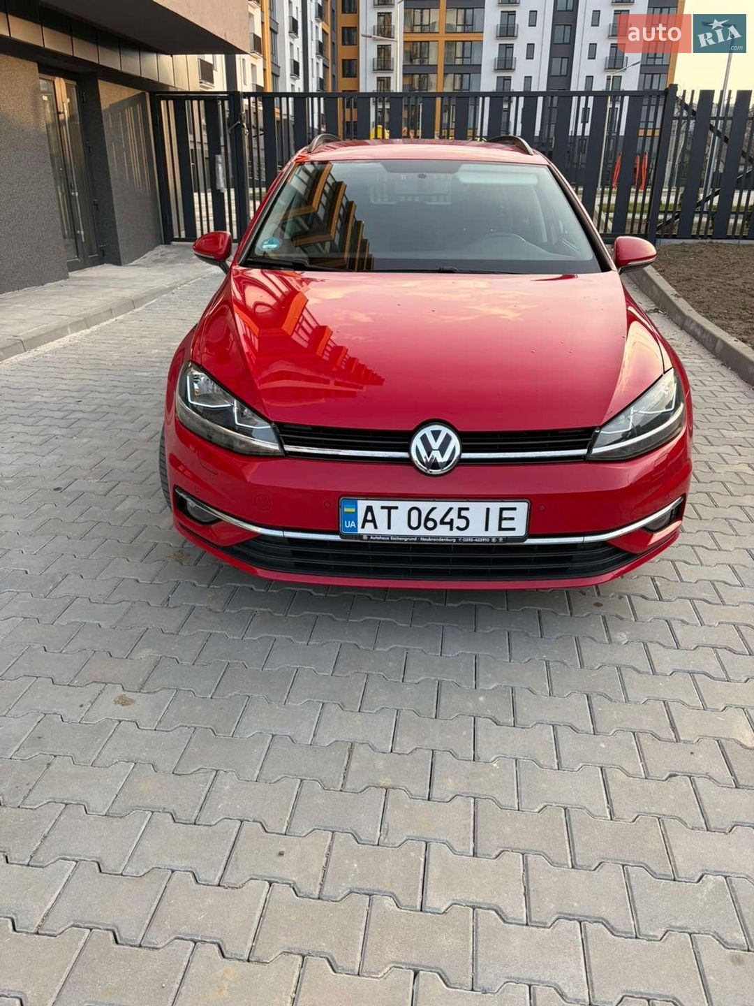 Volkswagen Golf 2019 VIN WVWZZZAUZKP569957 фото оголошення 5 з 37