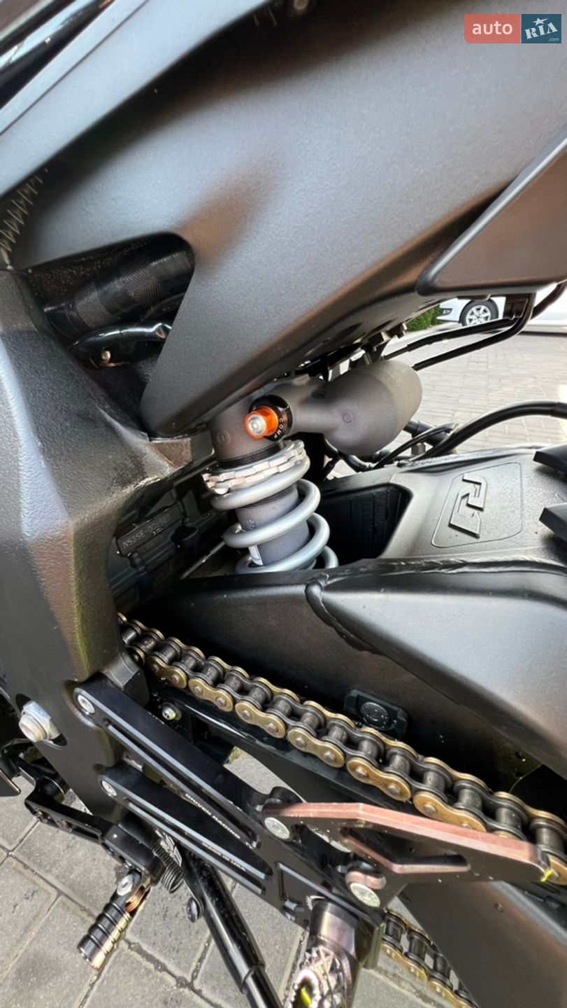 Yamaha R1 2021 VIN JYARN66YXMA000639 фото оголошення 13 з 29