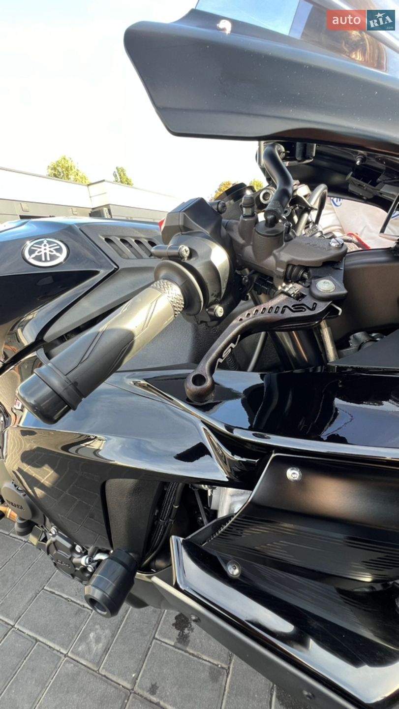 Yamaha R1 2021 VIN JYARN66YXMA000639 фото оголошення 22 з 29