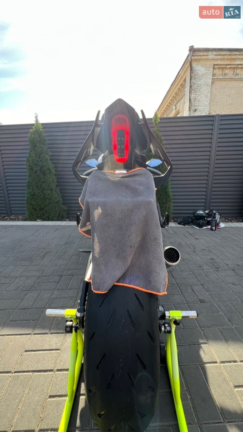 Yamaha R1 2021 VIN JYARN66YXMA000639 фото оголошення 23 з 29