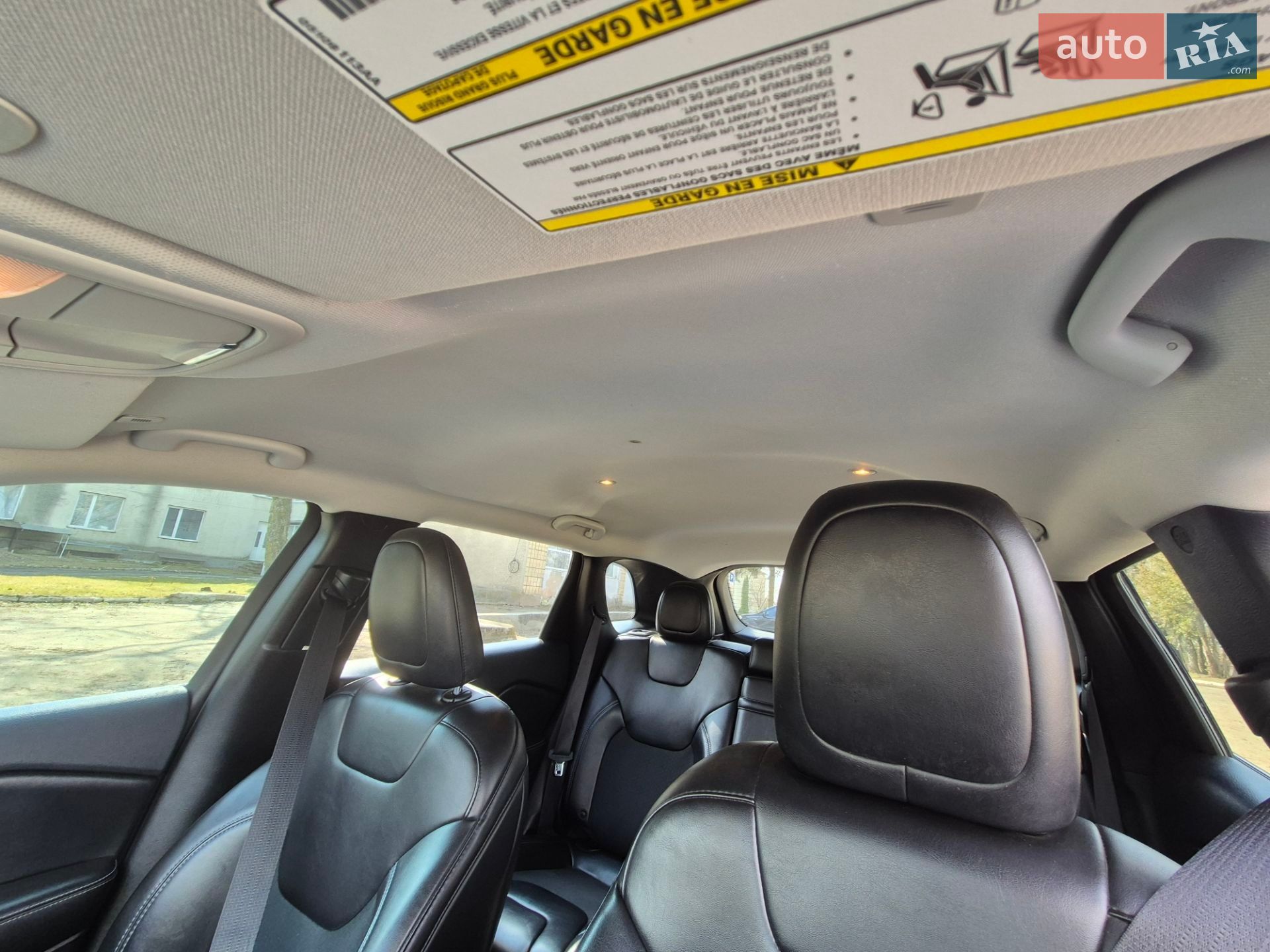 Jeep Cherokee 2018 VIN 1C4PJLLB5KD226623 фото оголошення 6 з 21