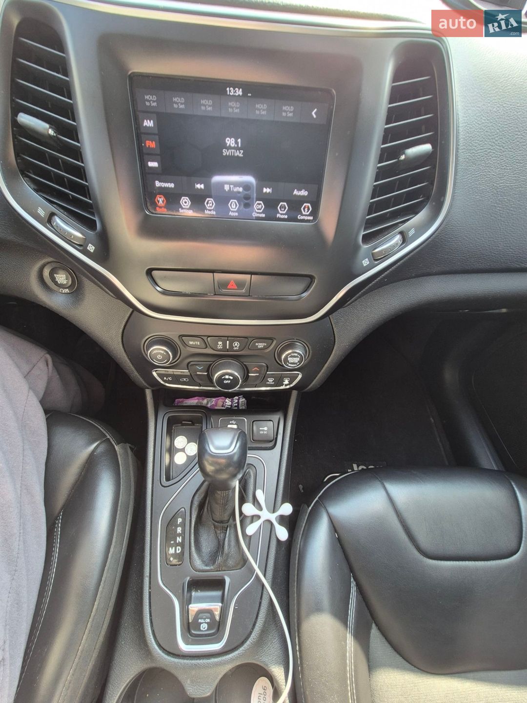 Jeep Cherokee 2018 VIN 1C4PJLLB5KD226623 фото оголошення 12 з 21