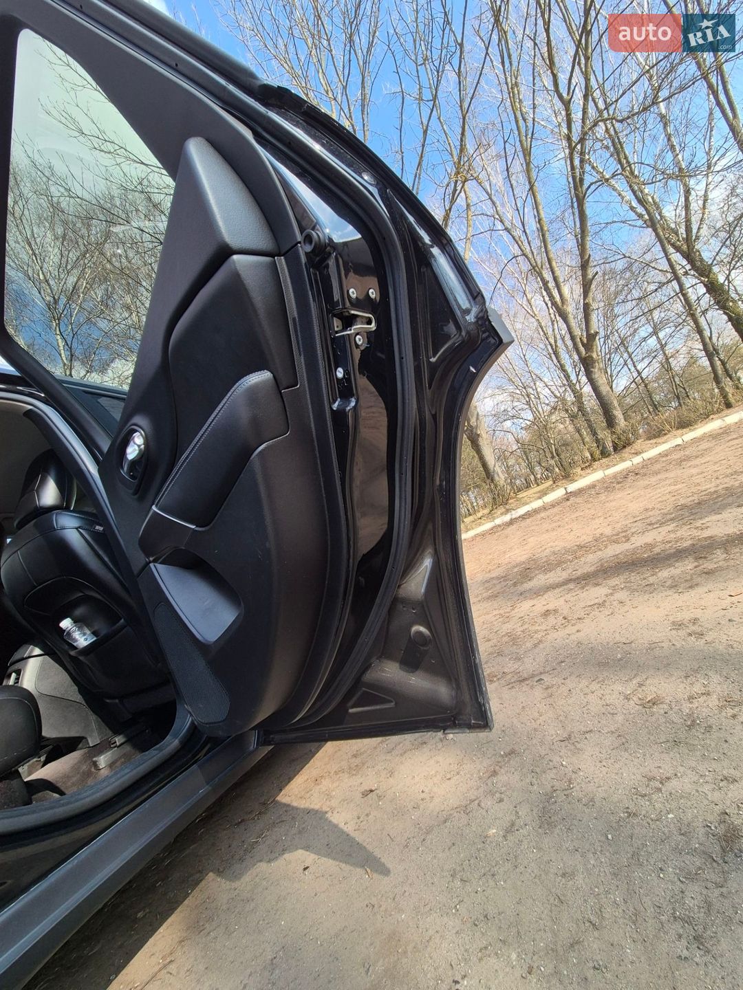 Jeep Cherokee 2018 VIN 1C4PJLLB5KD226623 фото оголошення 19 з 21