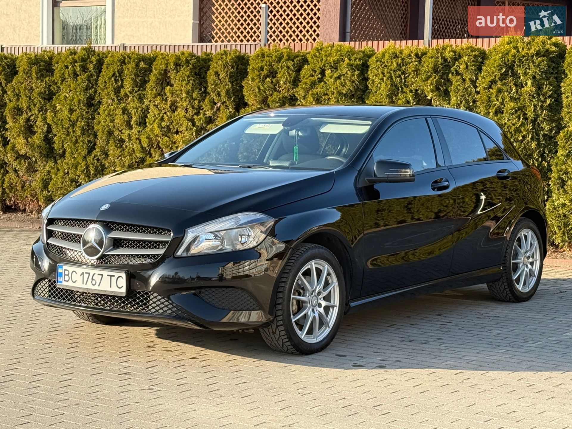 Mercedes-Benz A-Class 2013 VIN WDD1760001J134952 фото оголошення 2 з 22