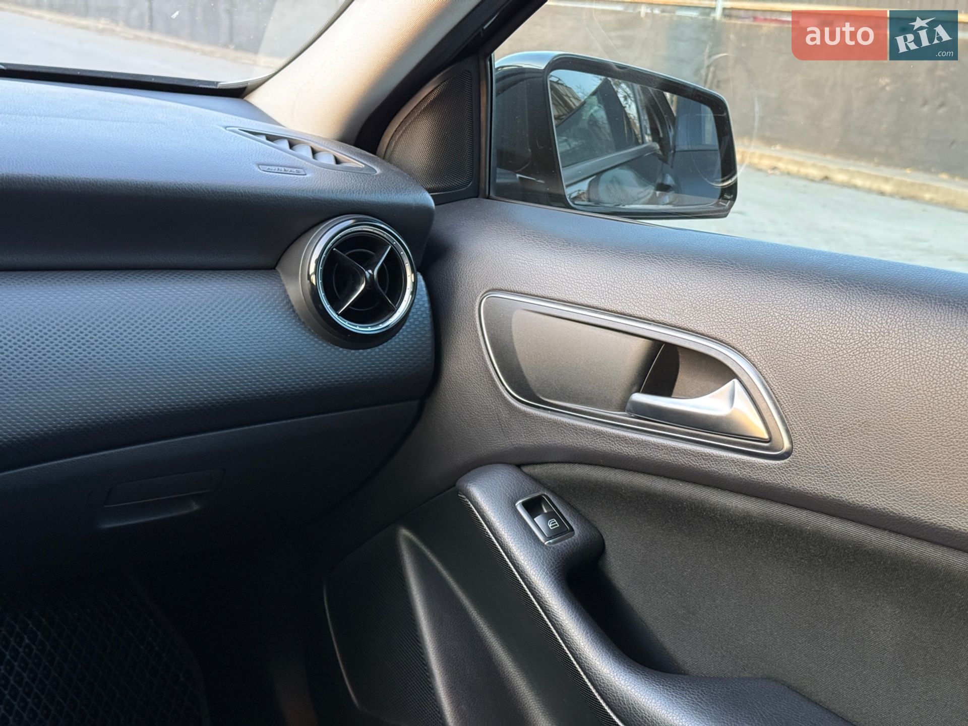 Mercedes-Benz A-Class 2013 VIN WDD1760001J134952 фото оголошення 21 з 22