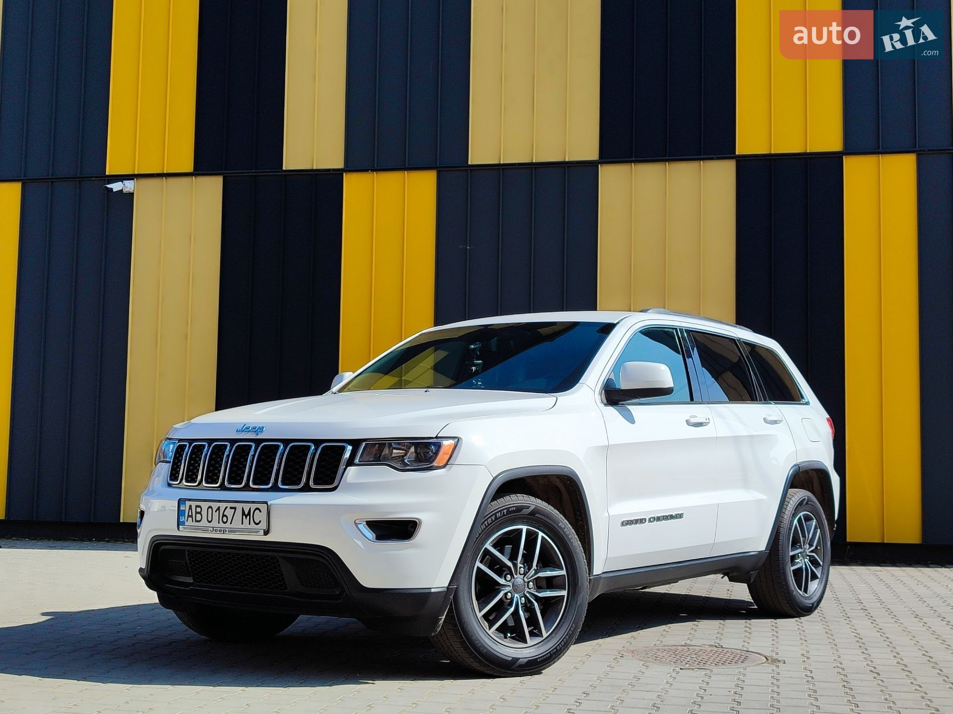 Jeep Grand Cherokee 2019 VIN 1C4RJEAG5KC790491 фото оголошення 2 з 45