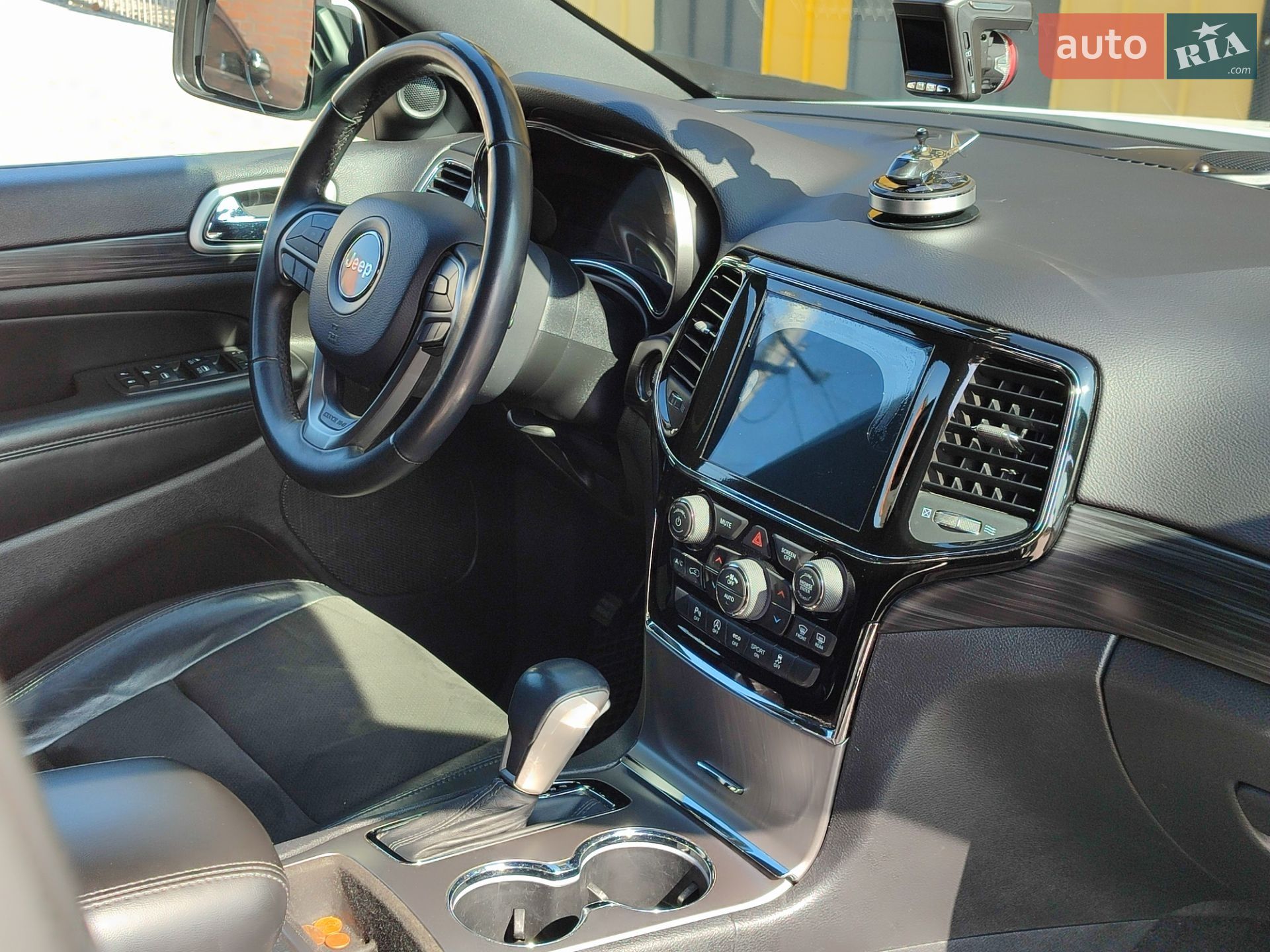 Jeep Grand Cherokee 2019 VIN 1C4RJEAG5KC790491 фото оголошення 27 з 45