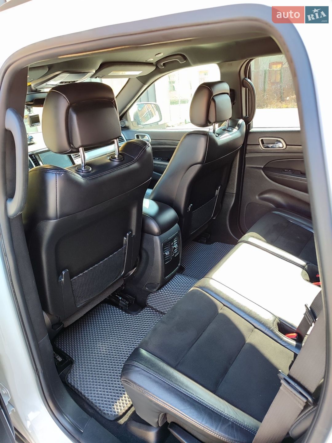 Jeep Grand Cherokee 2019 VIN 1C4RJEAG5KC790491 фото оголошення 36 з 45