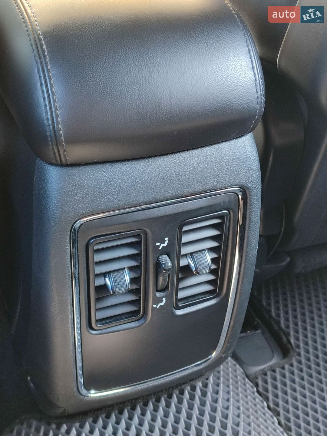 Jeep Grand Cherokee 2019 VIN 1C4RJEAG5KC790491 фото оголошення 45 з 45
