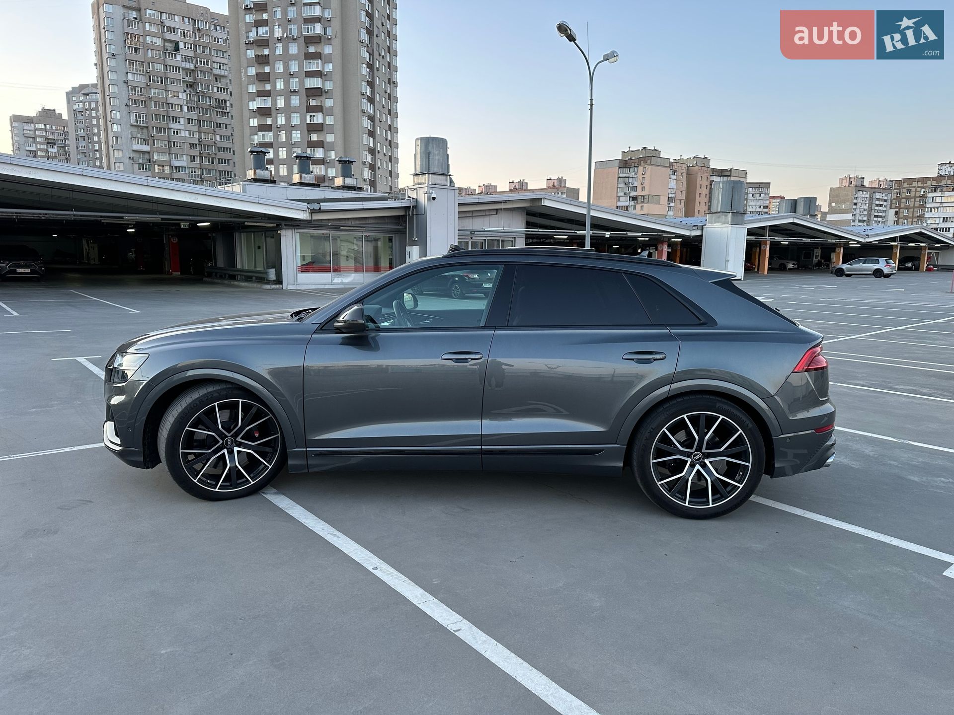 Audi SQ8 2020 VIN WA1CWBF16MD008989 фото оголошення 3 з 29