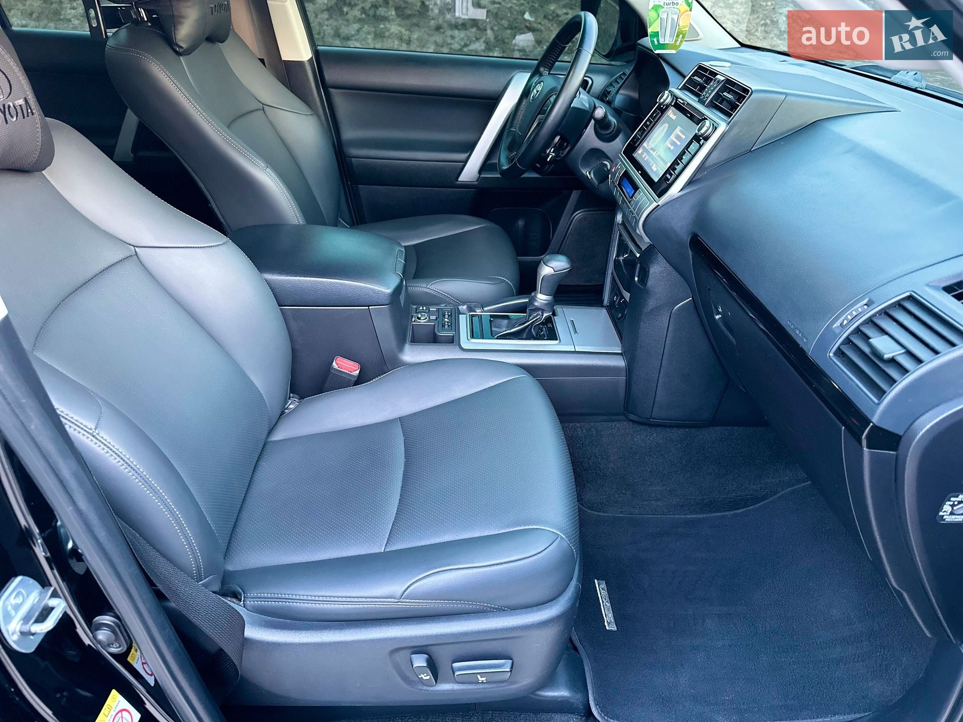 Toyota Land Cruiser Prado 2018 VIN JTEBX3FJ80K305154 фото оголошення 14 з 18
