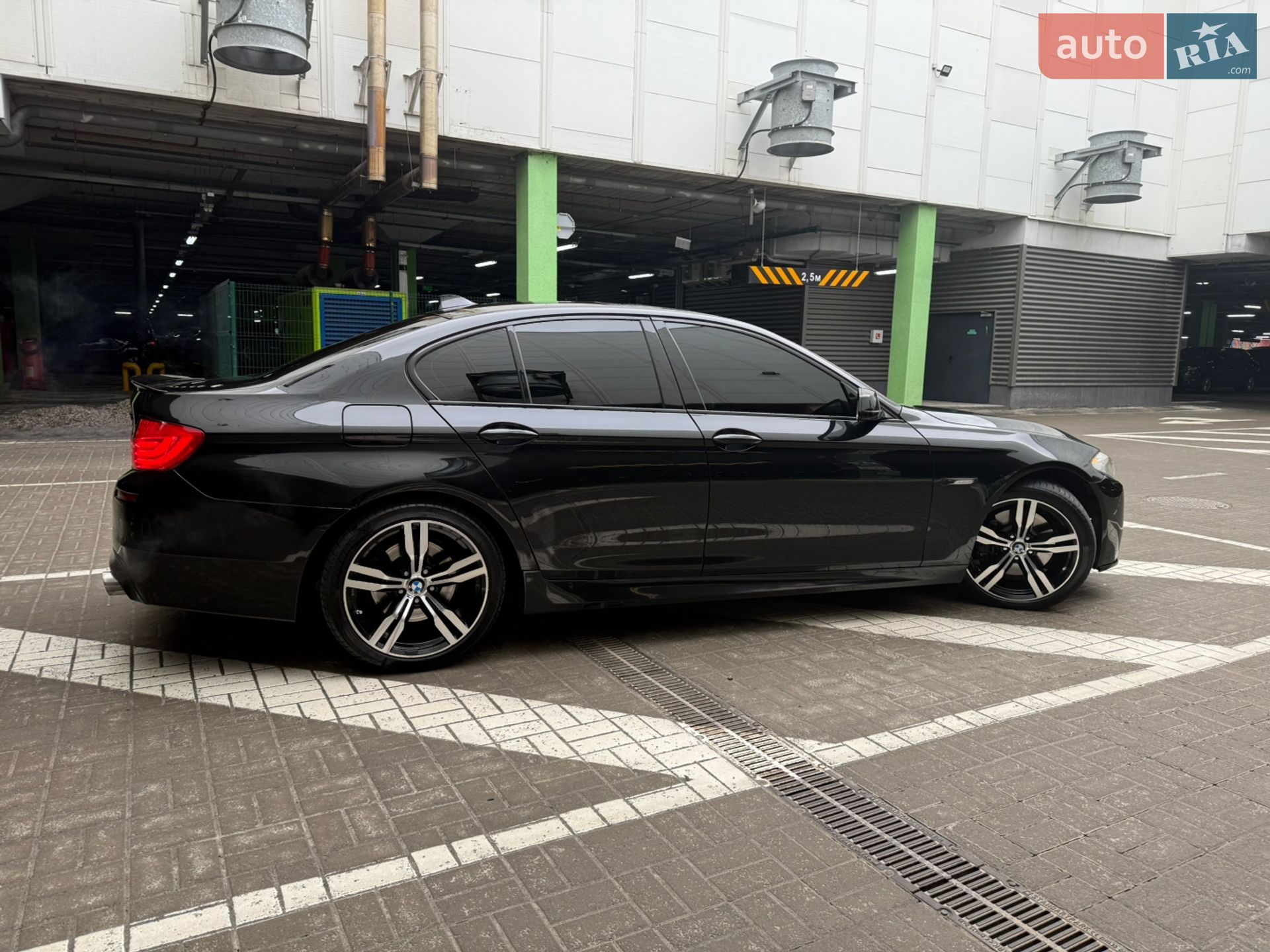 BMW 5 Series 2012 VIN WBAHB51080BD83280 фото оголошення 4 з 35