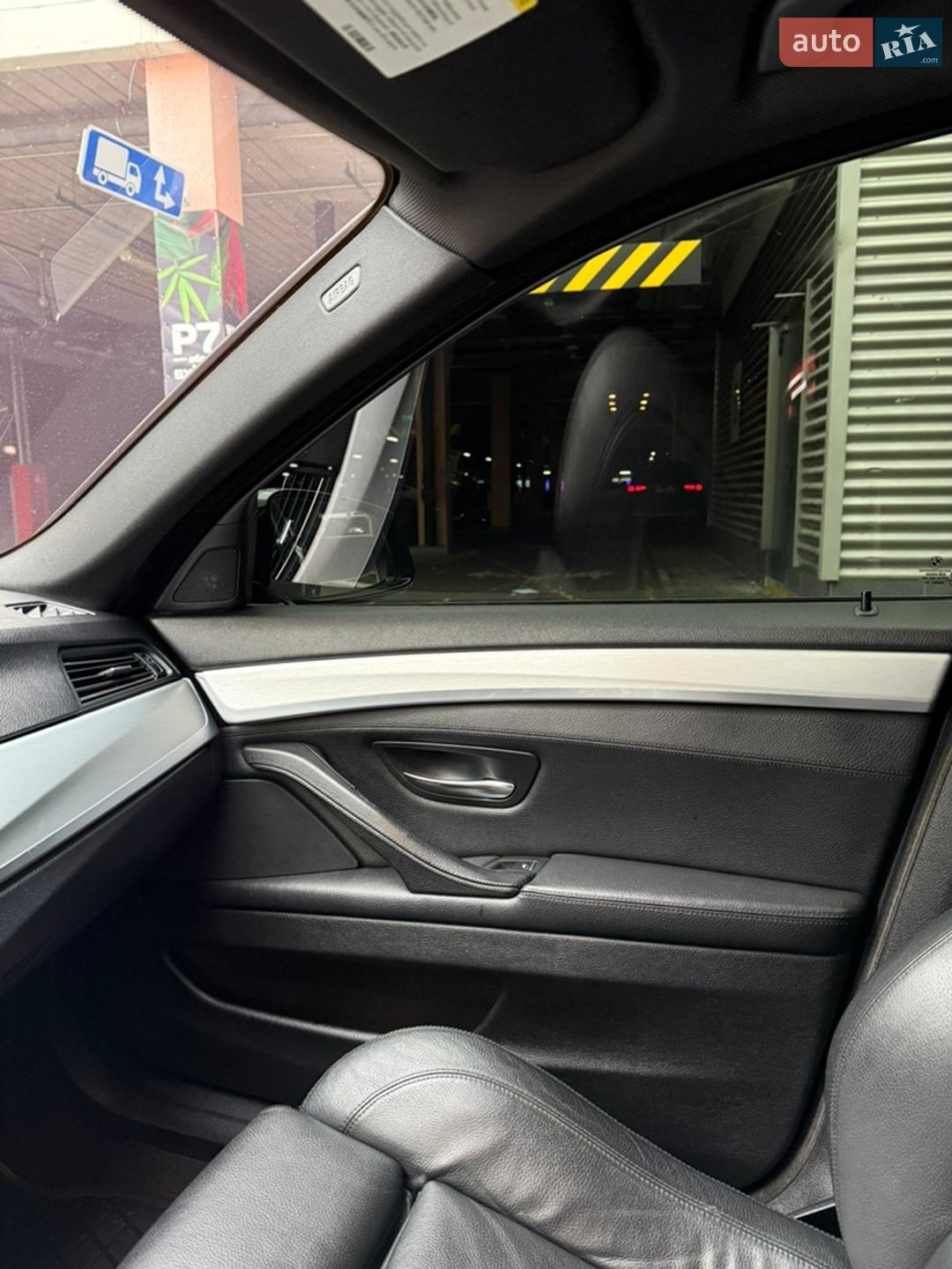 BMW 5 Series 2012 VIN WBAHB51080BD83280 фото оголошення 22 з 35