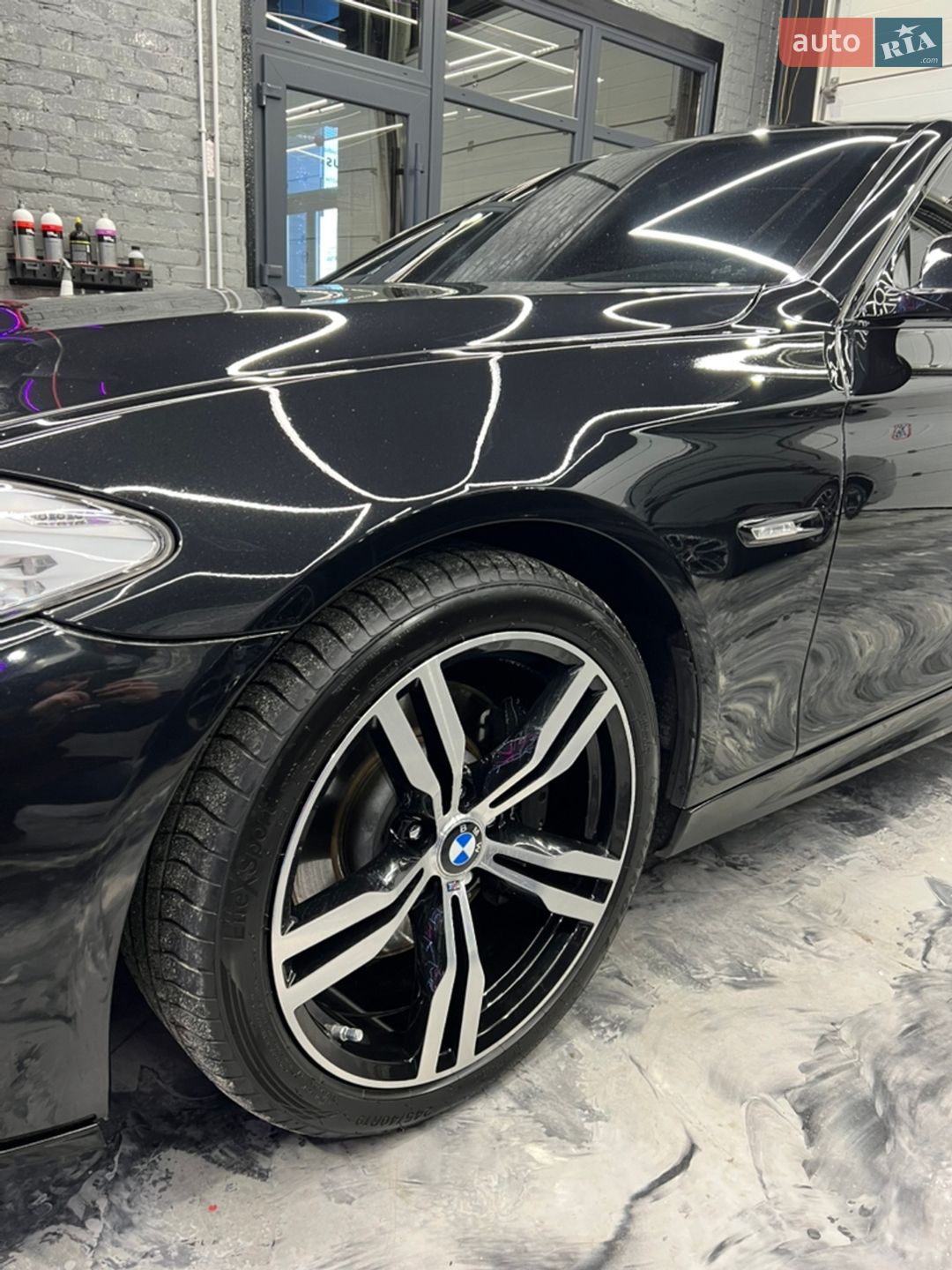 BMW 5 Series 2012 VIN WBAHB51080BD83280 фото оголошення 29 з 35
