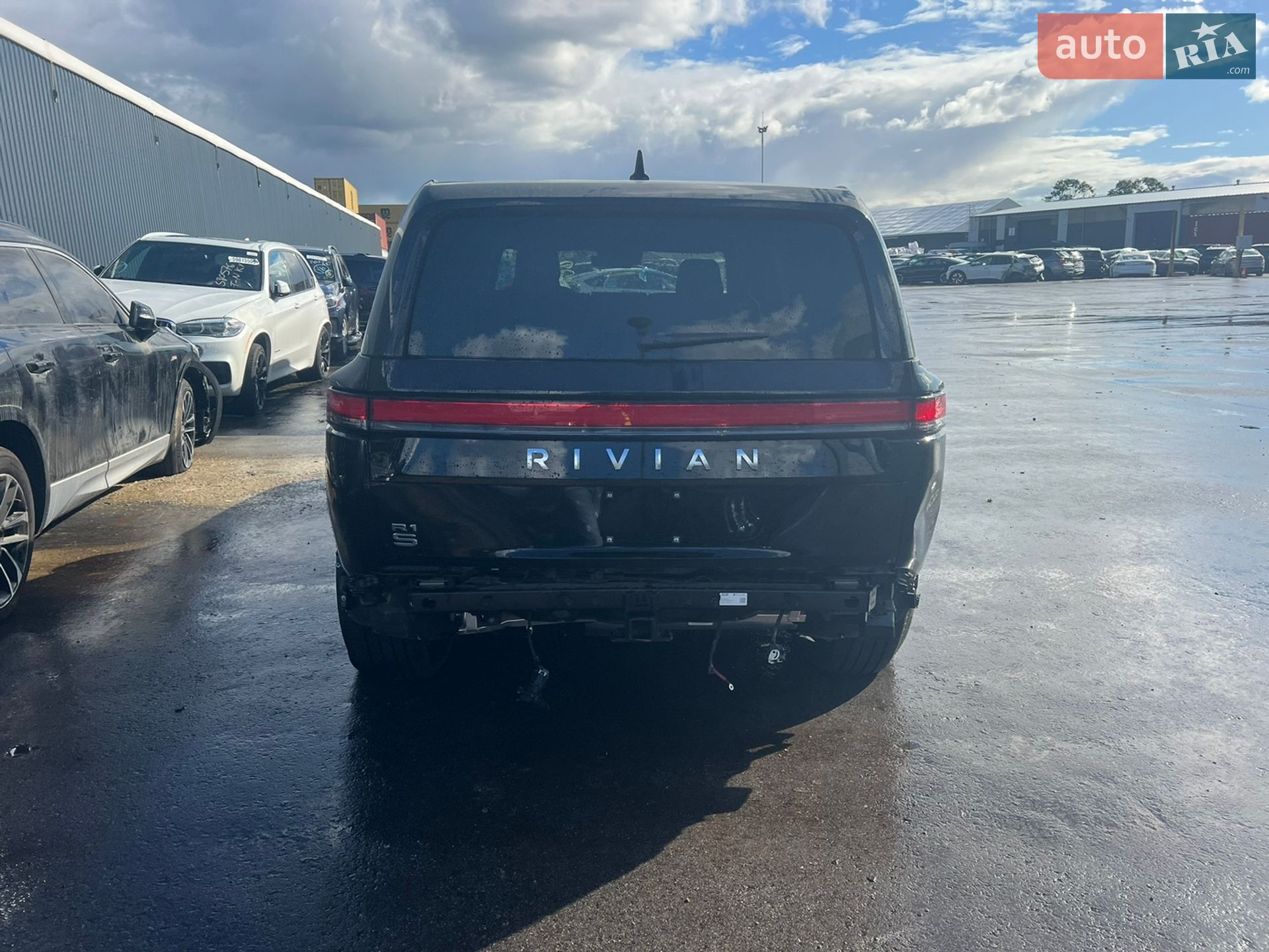 Rivian R1S 2025 VIN 7PDSGBBA1SN071292 фото оголошення 4 з 41