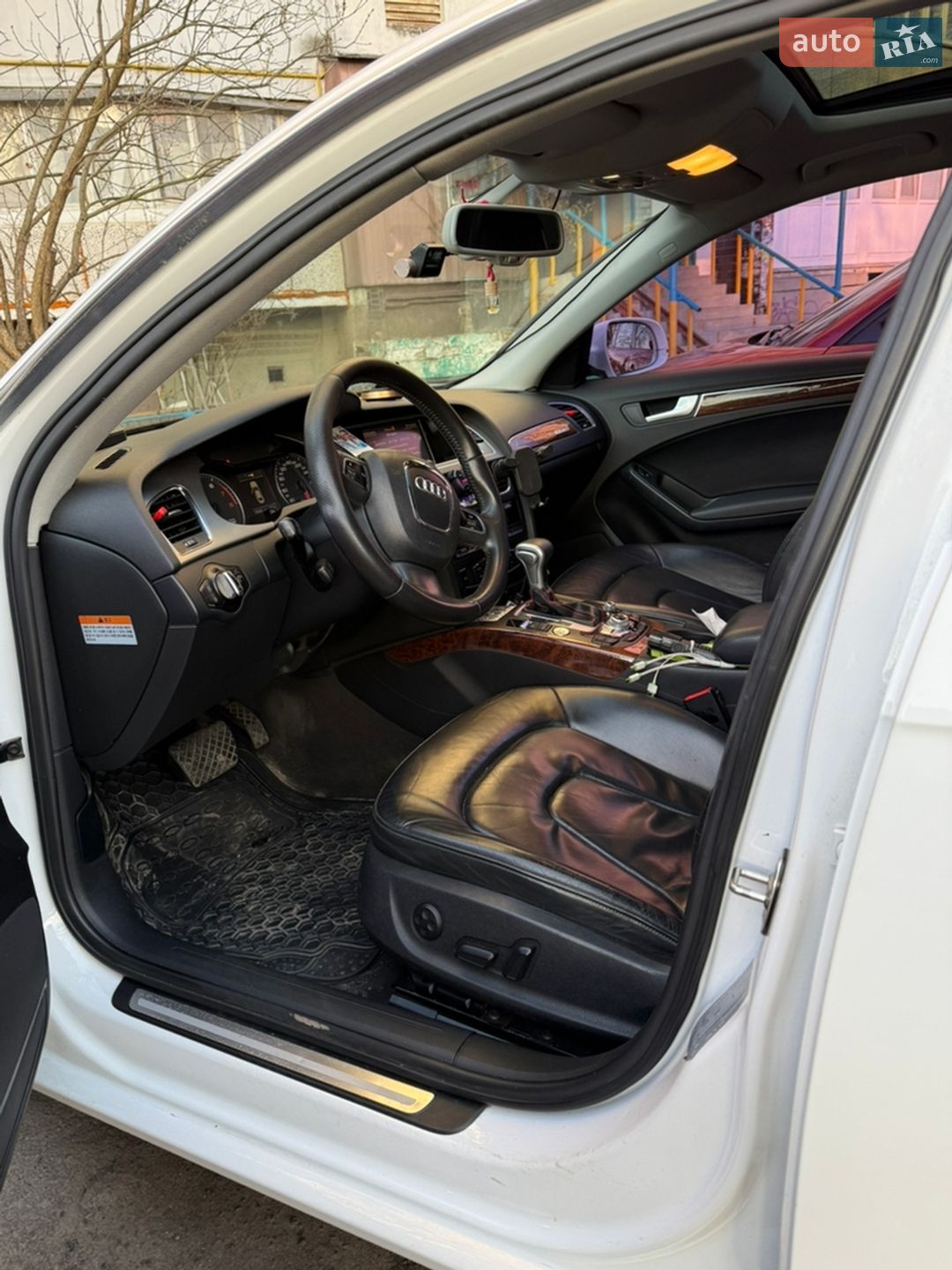 Audi A4 2011 VIN WAUZZZ8K3BN038400 фото оголошення 4 з 26