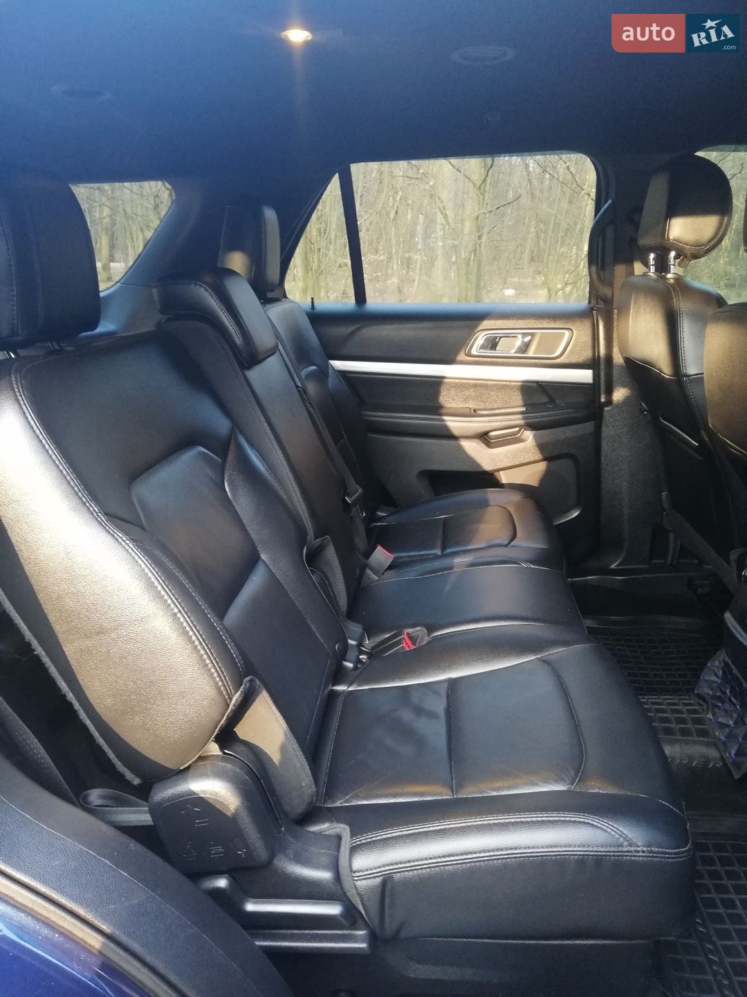 Ford Explorer 2015 VIN 1FM5K8DH8GGB16588 фото оголошення 17 з 20