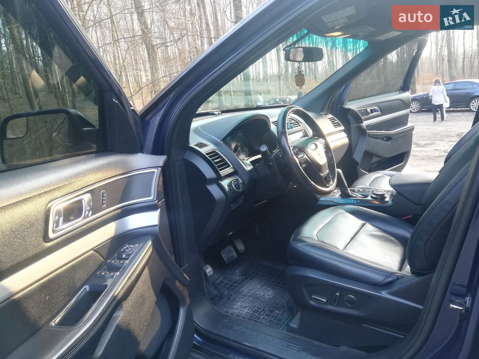 Ford Explorer 2015 VIN 1FM5K8DH8GGB16588 фото оголошення 15 з 20