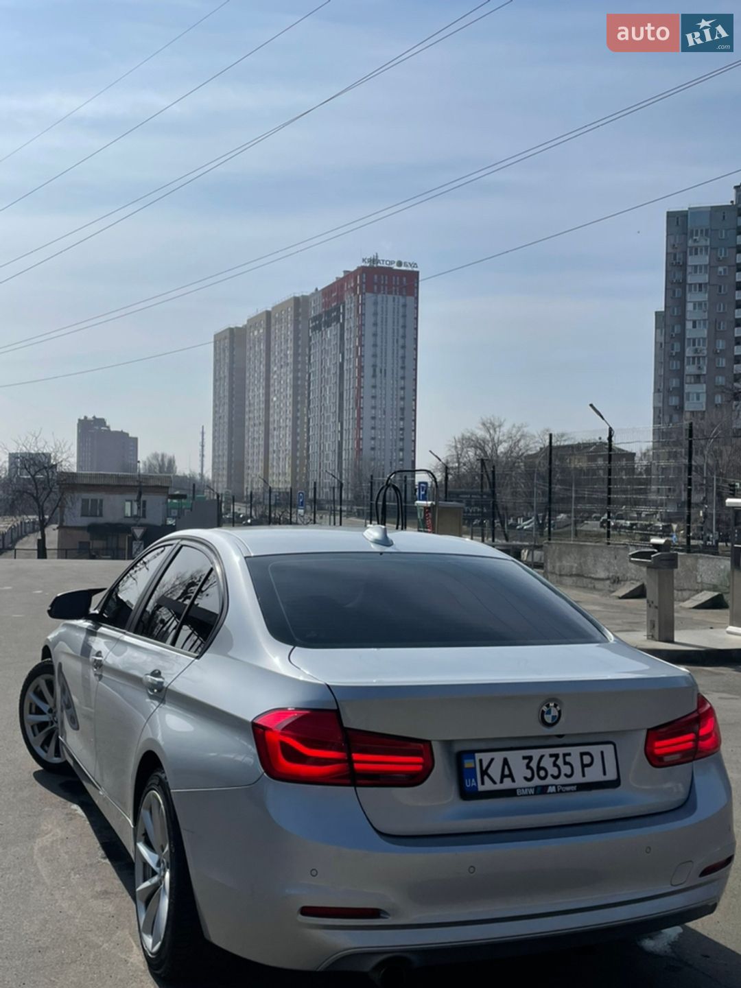 BMW 3 Series 2016 VIN WBA8E1G54GNT38457 фото оголошення 20 з 39