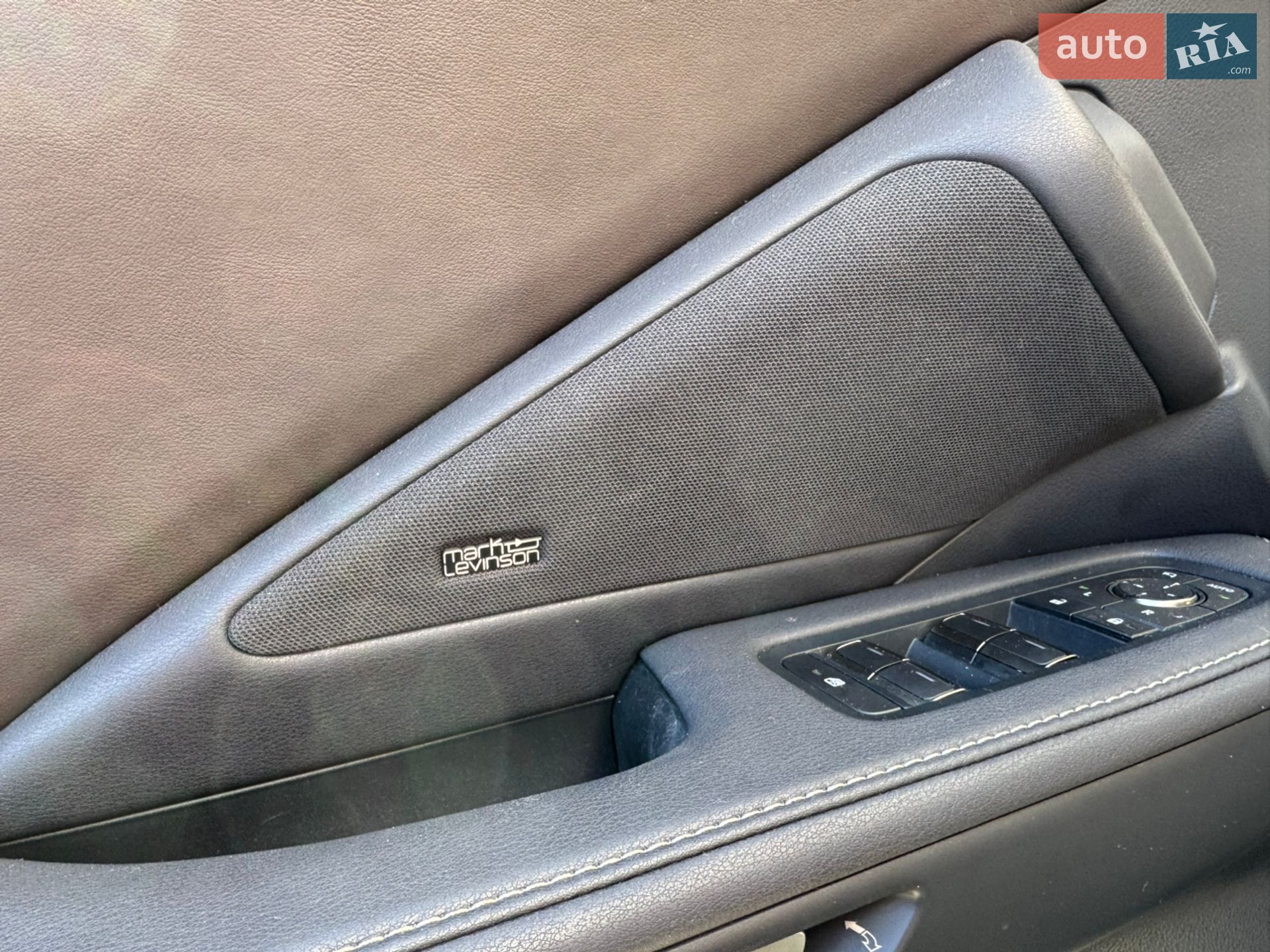 Lexus TX 2023 VIN 5TDAAAB67RS004159 фото оголошення 15 з 16