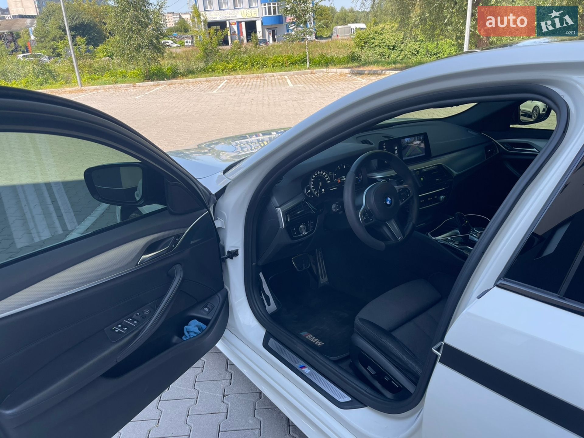 BMW 5 Series 2018 VIN WBAJD11050B197410 фото оголошення 14 з 18
