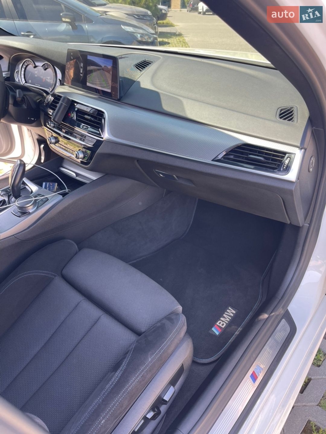 BMW 5 Series 2018 VIN WBAJD11050B197410 фото оголошення 16 з 18