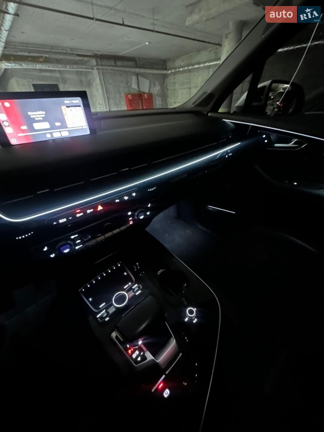 Audi Q7 2016 VIN WA1LAAF77HD012018 фото оголошення 2 з 19