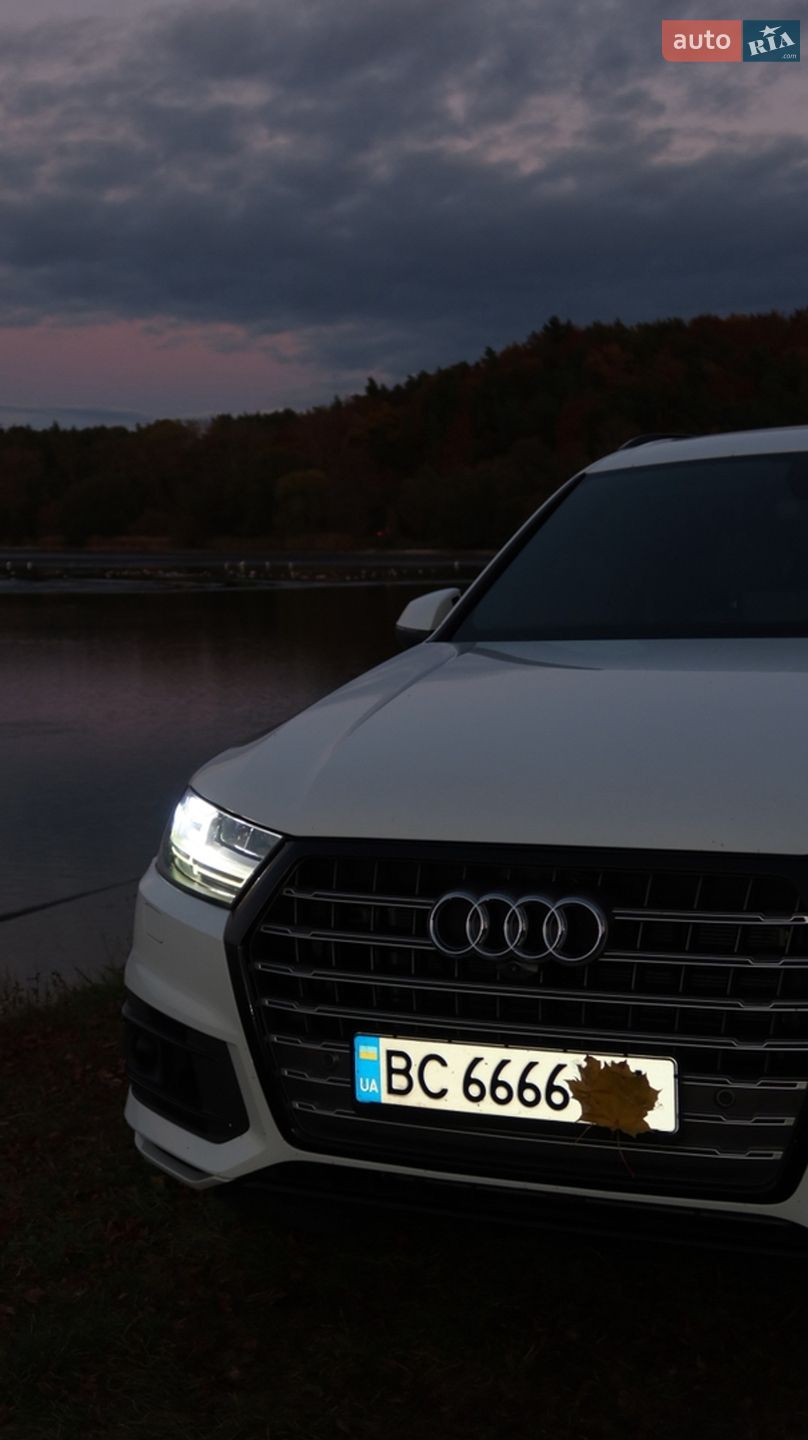 Audi Q7 2016 VIN WA1LAAF77HD012018 фото оголошення 12 з 19