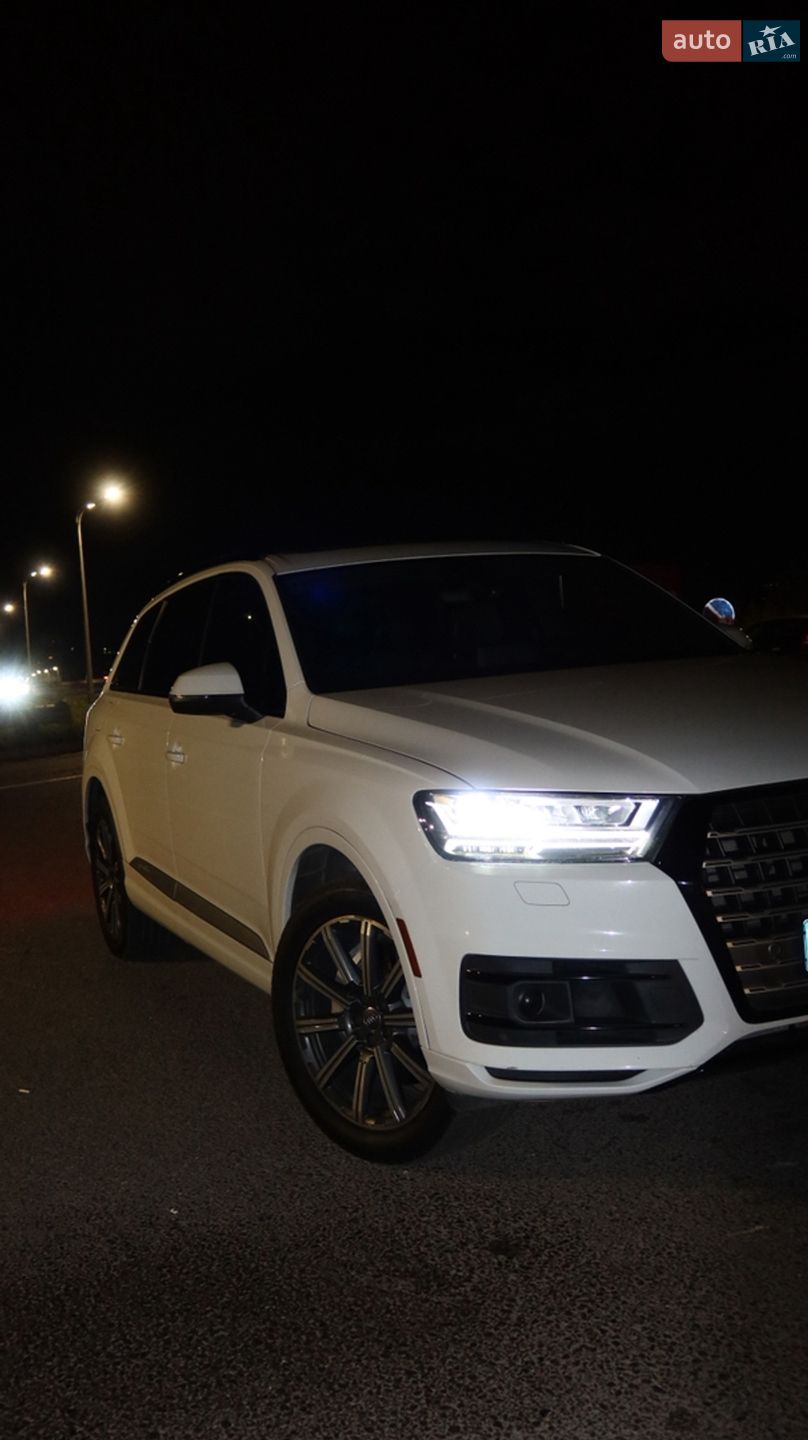 Audi Q7 2016 VIN WA1LAAF77HD012018 фото оголошення 17 з 19