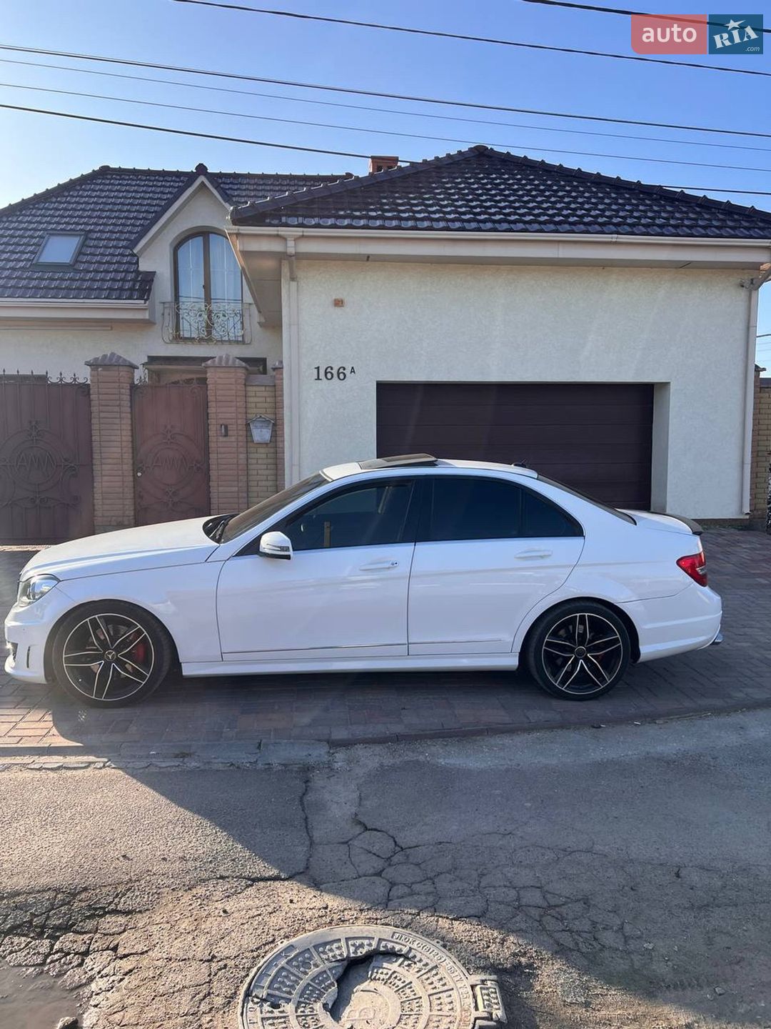 Mercedes-Benz C-Class 2013 VIN WDDGF8AB7DR283287 фото оголошення 4 з 9