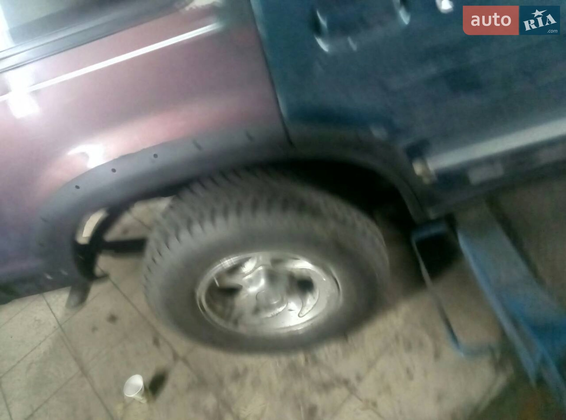 Ford Explorer 1995 VIN 1FMDU34X5SUA28429 фото оголошення 3 з 26