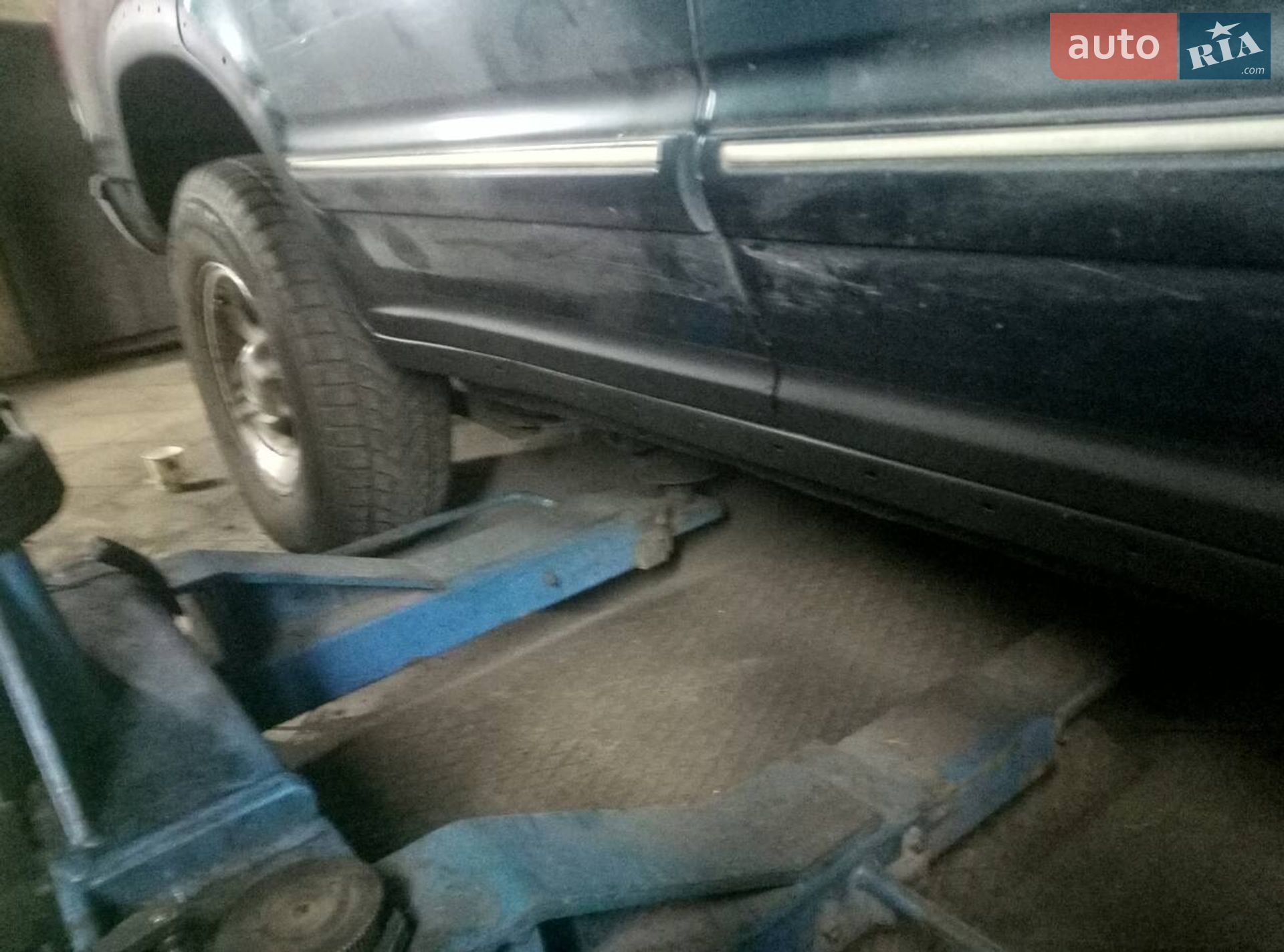 Ford Explorer 1995 VIN 1FMDU34X5SUA28429 фото оголошення 9 з 26