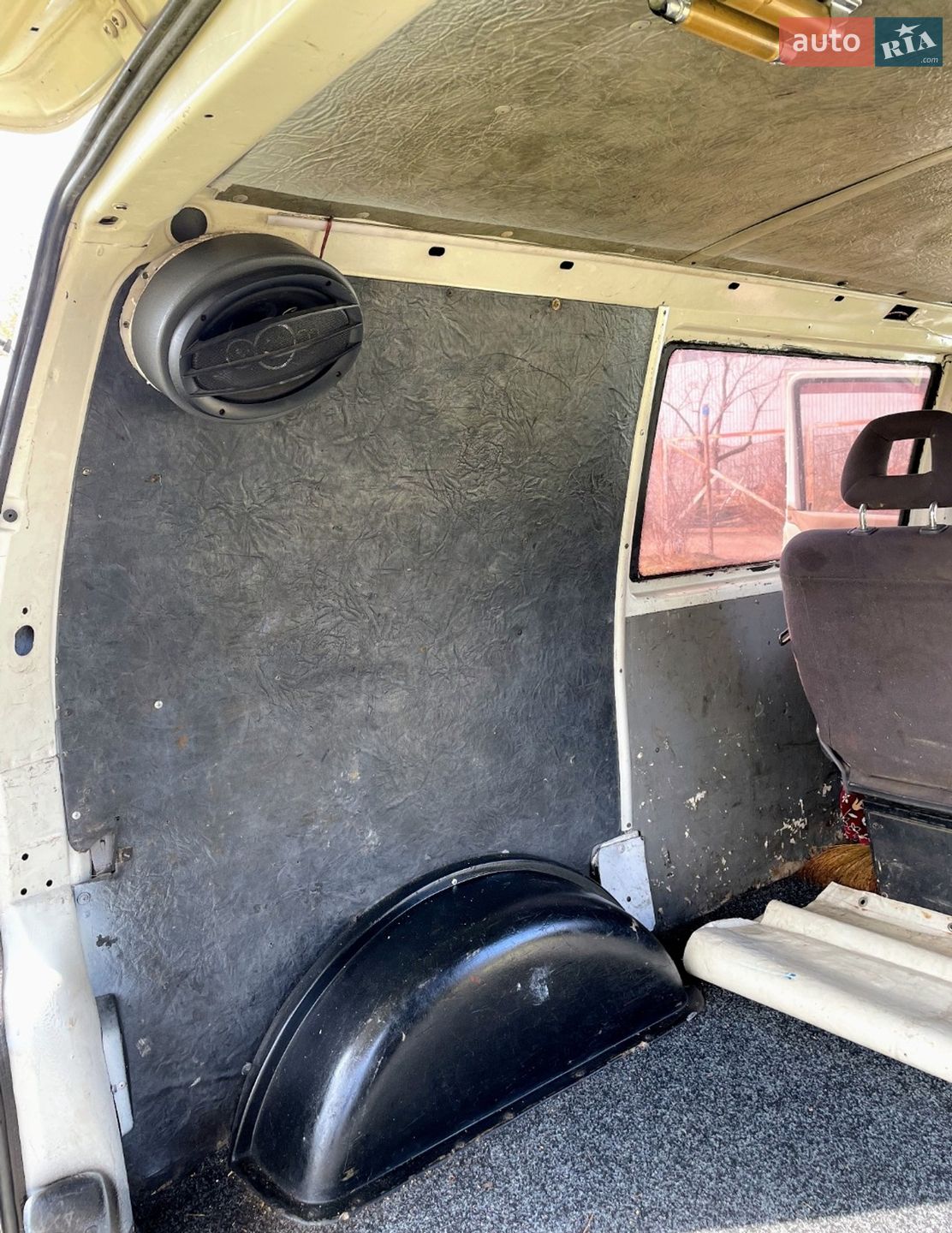 Volkswagen Transporter 1994 VIN WV2ZZZ70ZRH133446 фото оголошення 12 з 14