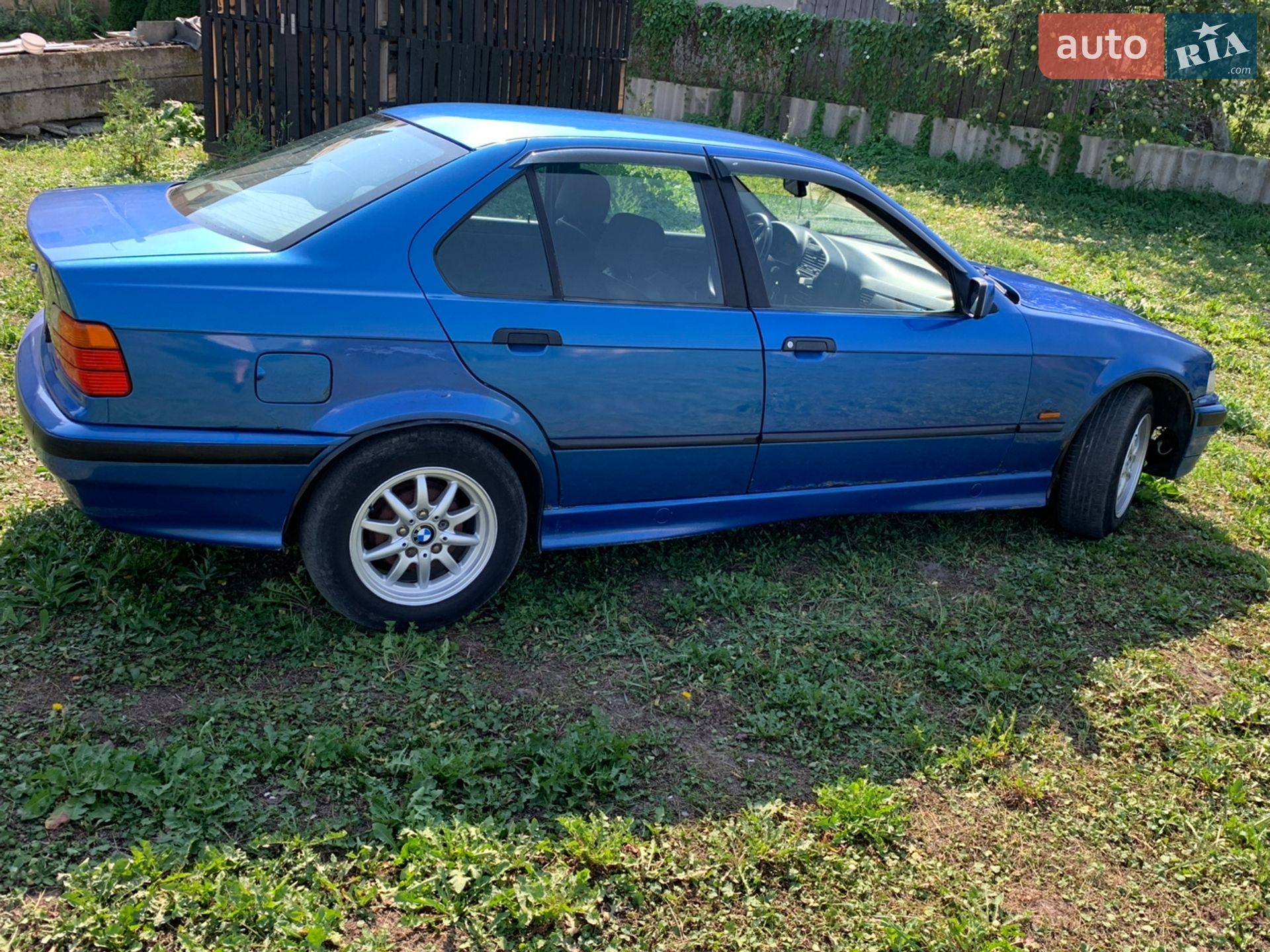 BMW 3 Series 1998 VIN WBACA81080AC49020 фото оголошення 3 з 9