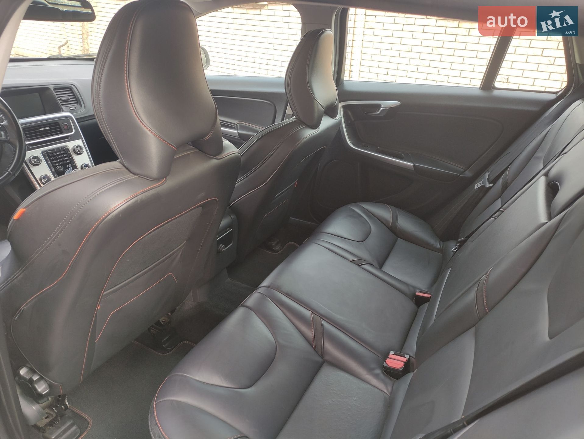 Volvo V60 2016 VIN YV1FW78C0G1322078 фото оголошення 16 з 38