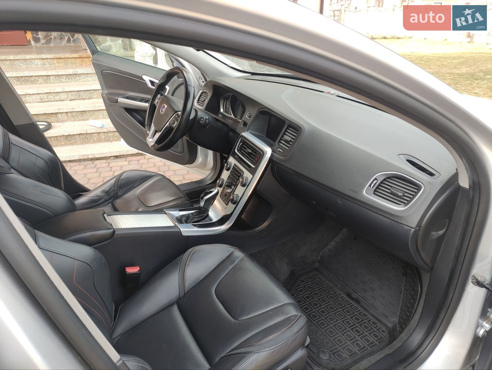 Volvo V60 2016 VIN YV1FW78C0G1322078 фото оголошення 35 з 38