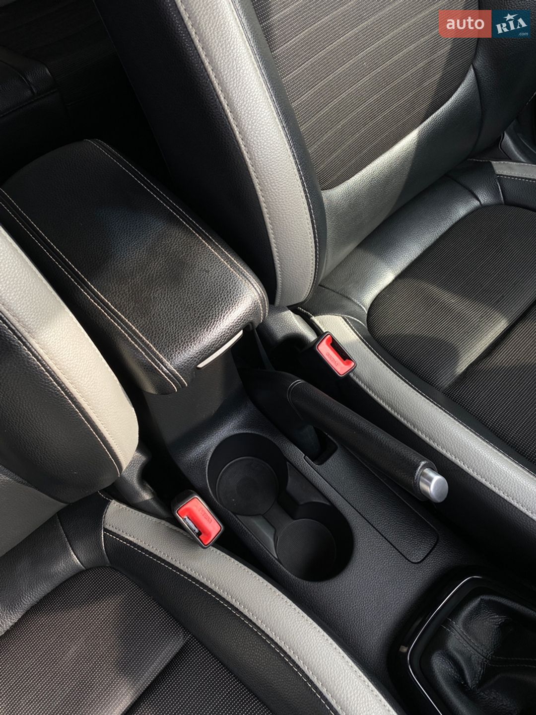 Kia Stonic 2019 VIN KNADC816AL6370927 фото оголошення 60 з 123