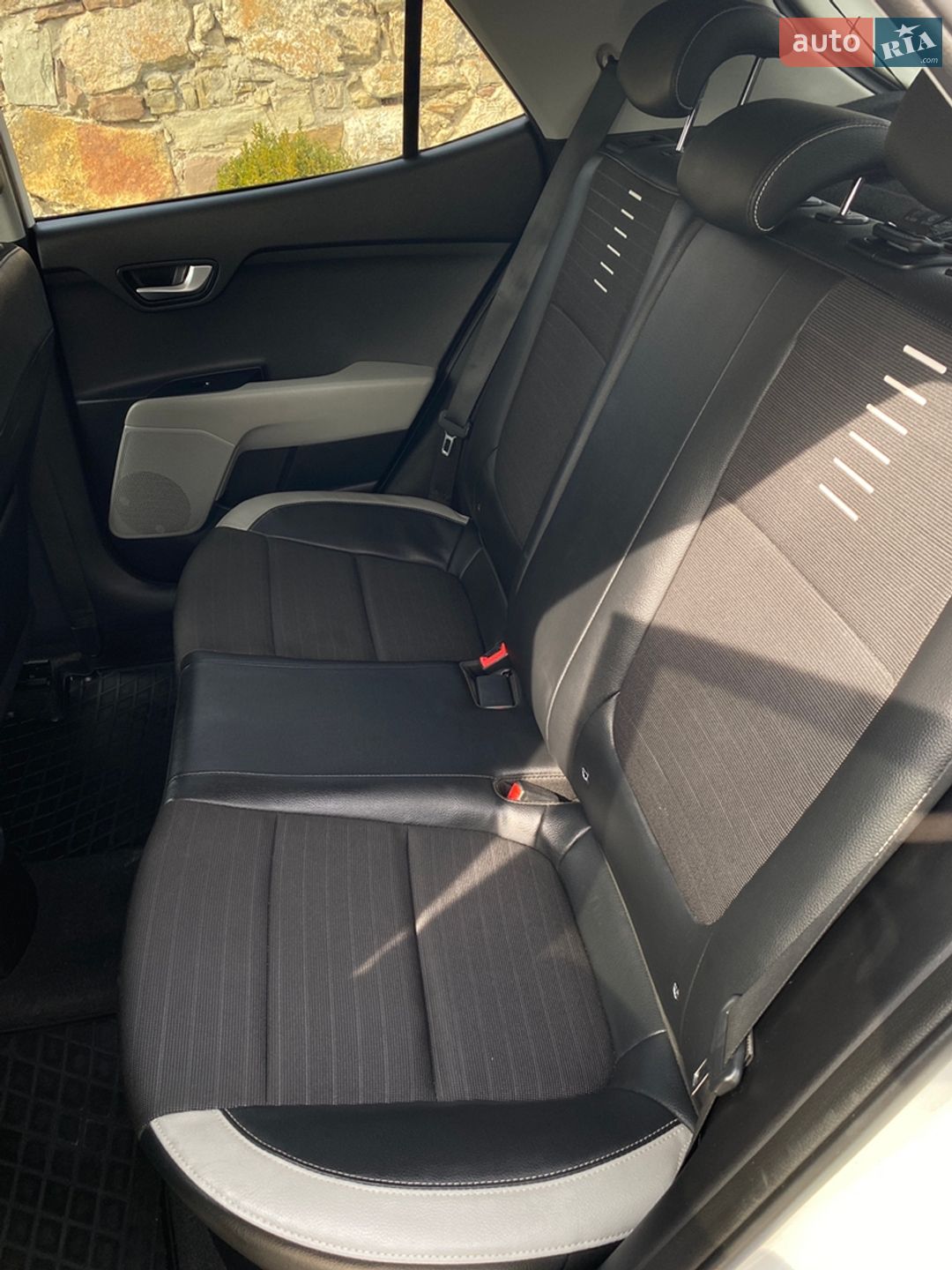 Kia Stonic 2019 VIN KNADC816AL6370927 фото оголошення 65 з 123