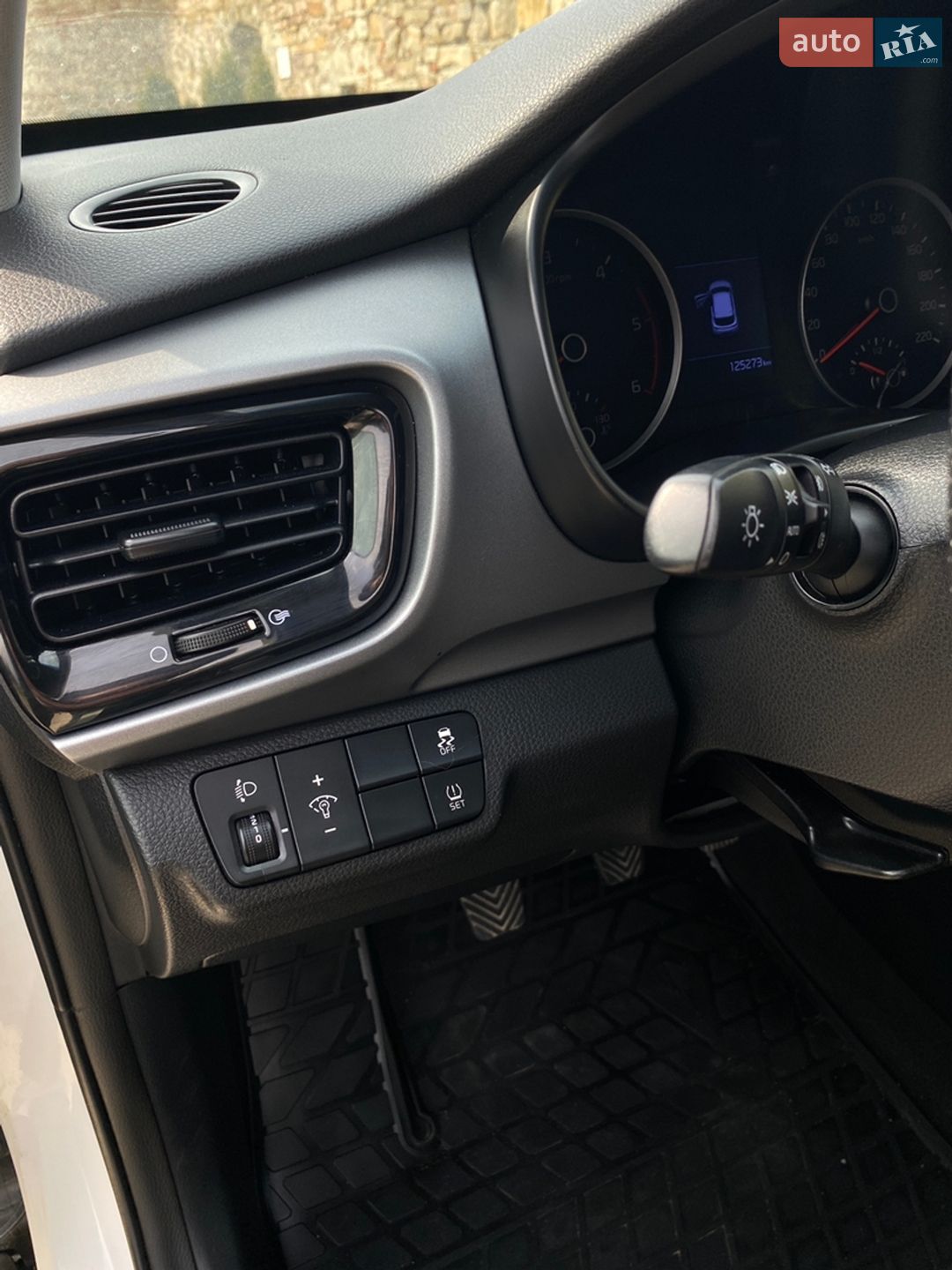 Kia Stonic 2019 VIN KNADC816AL6370927 фото оголошення 70 з 123
