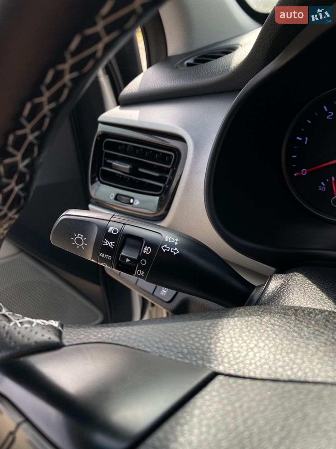 Kia Stonic 2019 VIN KNADC816AL6370927 фото оголошення 93 з 123