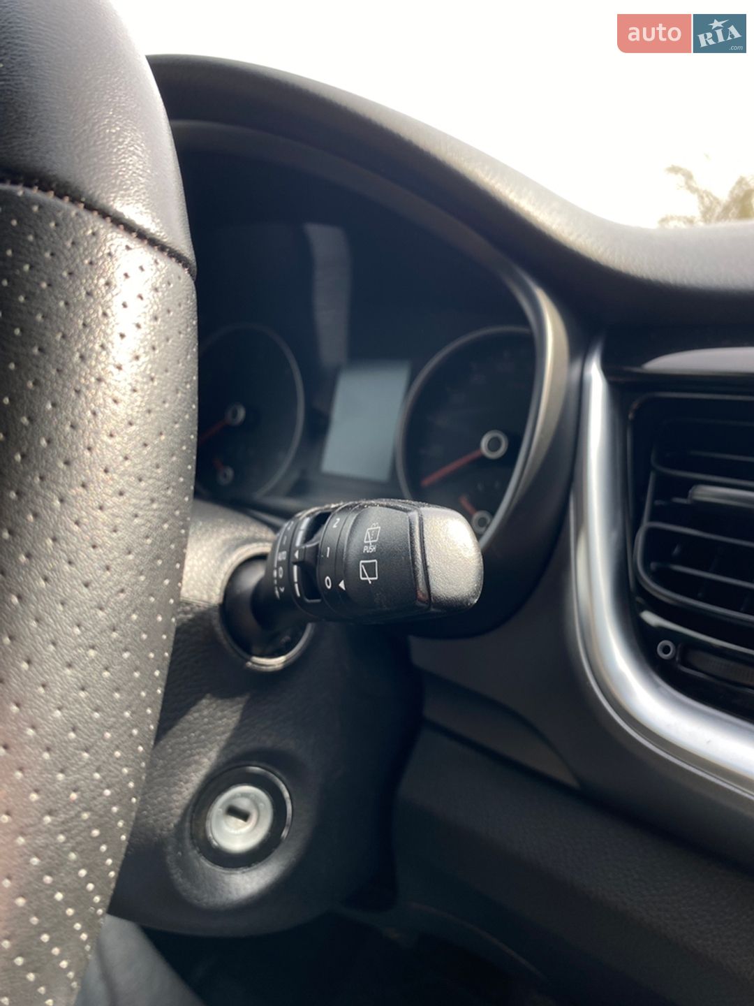 Kia Stonic 2019 VIN KNADC816AL6370927 фото оголошення 123 з 123