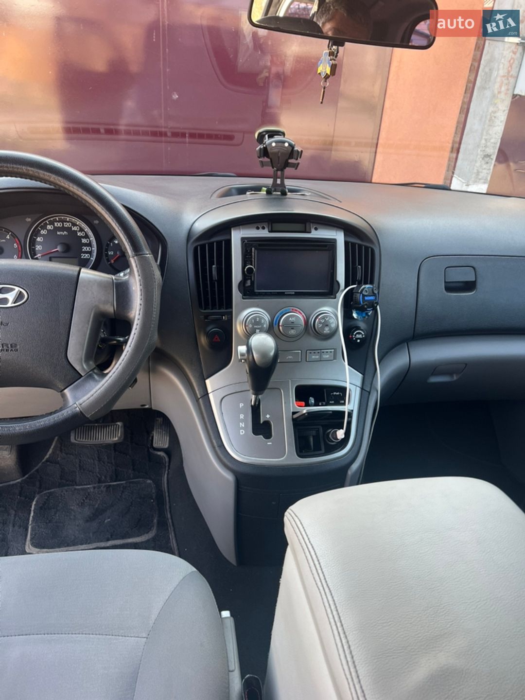 Hyundai H-1 2012 VIN KMHWH81KBCU432796 фото оголошення 9 з 22