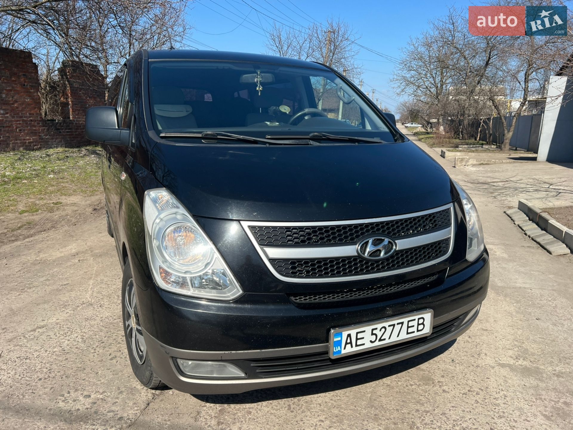 Hyundai H-1 2012 VIN KMHWH81KBCU432796 фото оголошення 4 з 22
