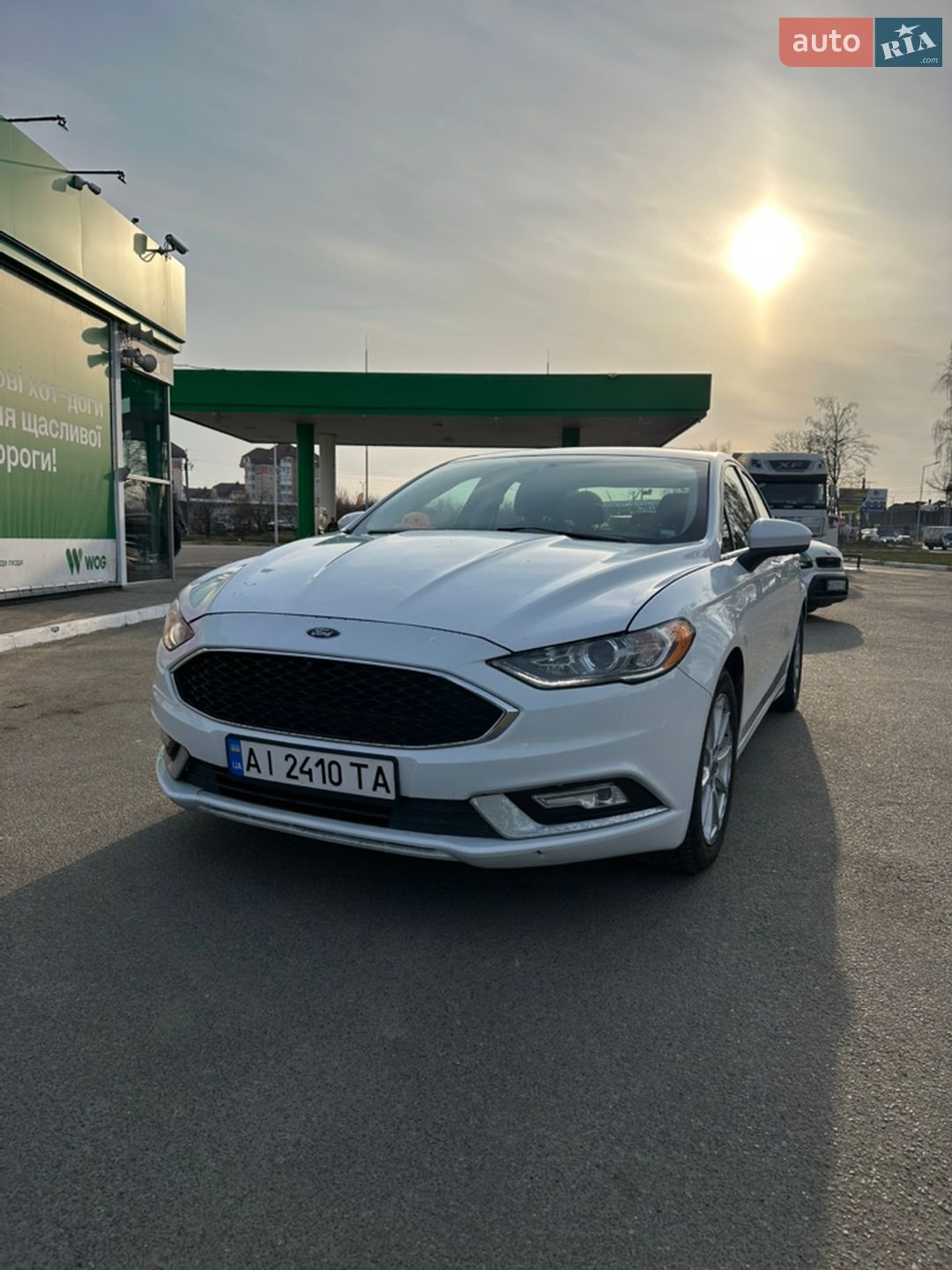 Ford Fusion 2017 VIN 3FA6P0H78HR302855 фото оголошення 2 з 38