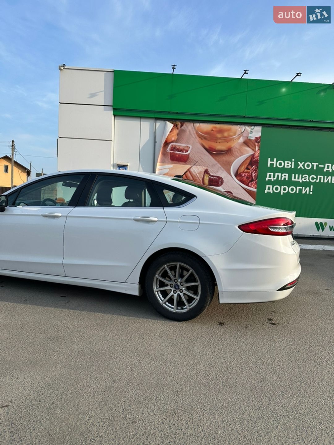 Ford Fusion 2017 VIN 3FA6P0H78HR302855 фото оголошення 10 з 38