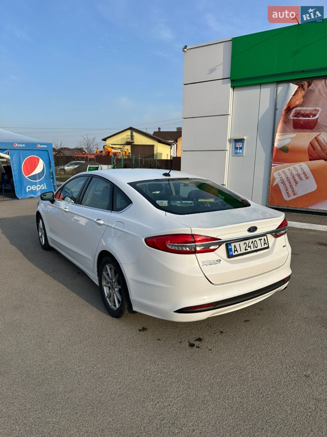 Ford Fusion 2017 VIN 3FA6P0H78HR302855 фото оголошення 9 з 38