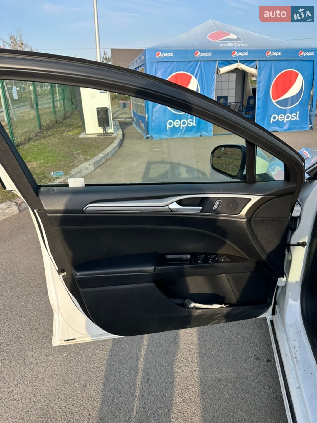 Ford Fusion 2017 VIN 3FA6P0H78HR302855 фото оголошення 15 з 38