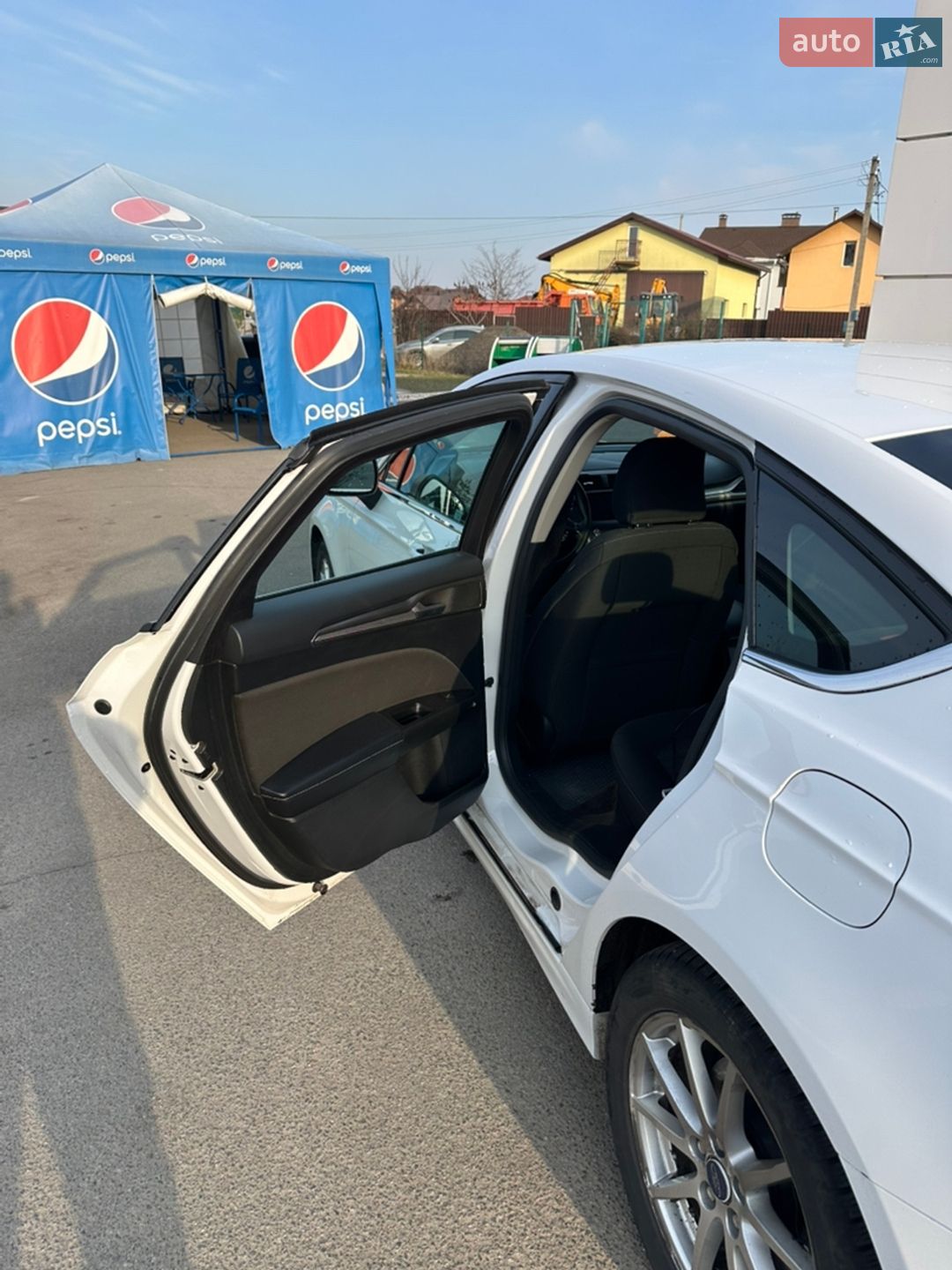 Ford Fusion 2017 VIN 3FA6P0H78HR302855 фото оголошення 17 з 38