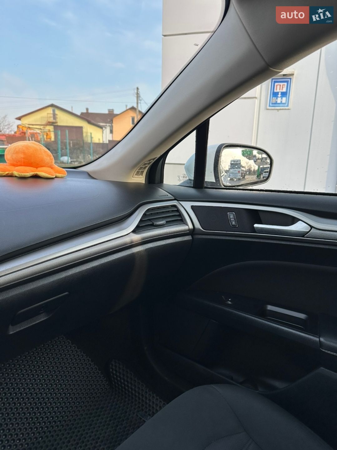 Ford Fusion 2017 VIN 3FA6P0H78HR302855 фото оголошення 30 з 38