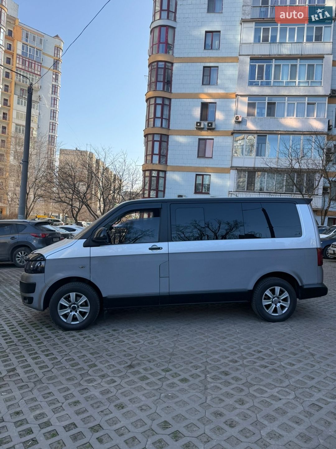 Volkswagen Multivan 2010 VIN WV2ZZZ7HZAH268584 фото оголошення 5 з 19